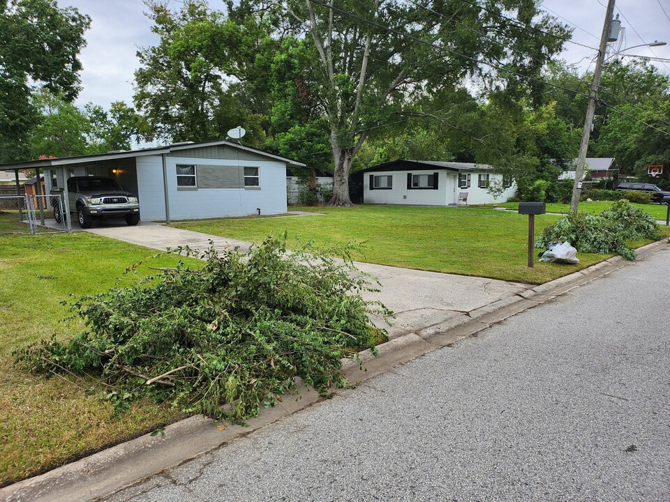 6851 Miss Muffet Ln S in Jacksonville, FL - Building Photo