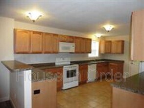 15 Howards Row Pl in Asheville, NC - Building Photo - Building Photo