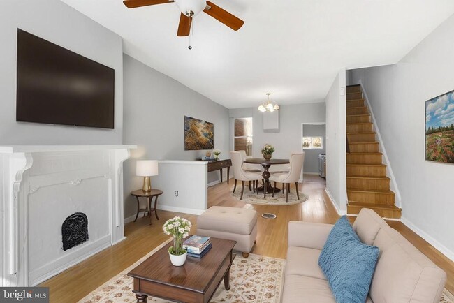 property at 2333 Greenwich St