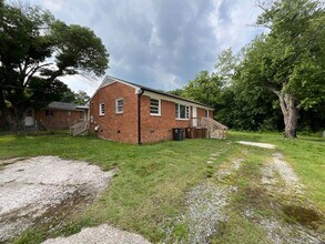 1815 Ryan St in Greensboro, NC - Building Photo - Building Photo
