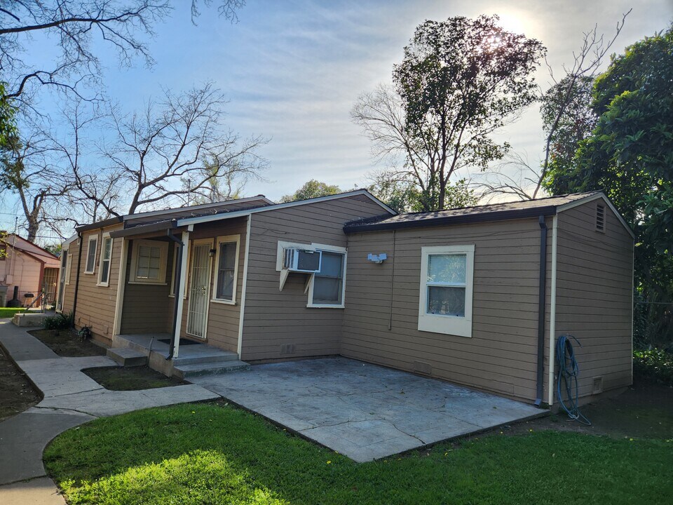 3258 1/2 6th Ave in Sacramento, CA - Building Photo