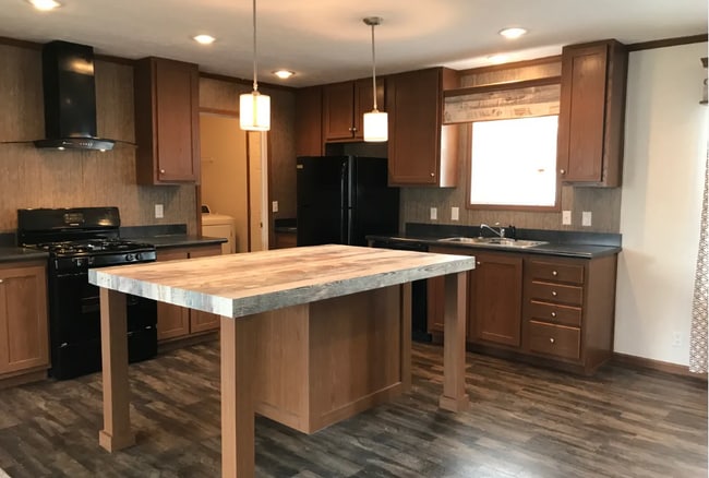 property at 1911 Magnolia St