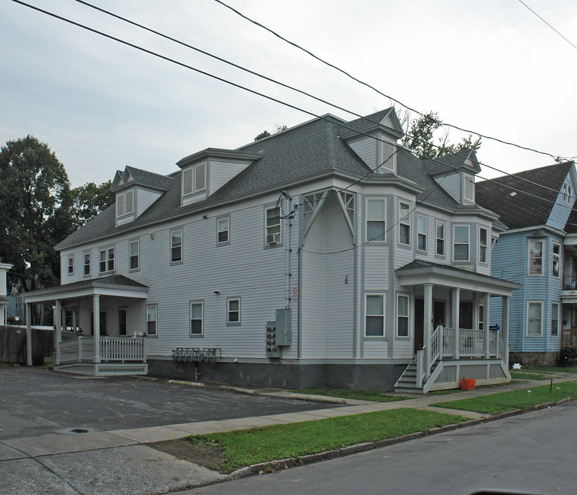 1503 Kemble St in Utica, NY - Foto de edificio