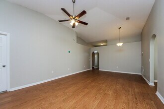 3235 Hunters Chase Loop in Kissimmee, FL - Building Photo - Building Photo