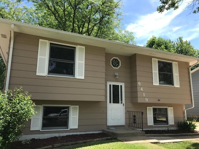 property at 9419 13 1/2 St W