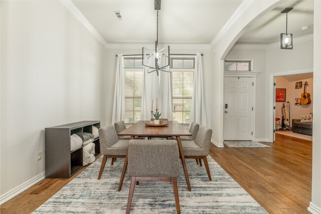 212 Cowans St in Lowell, AR - Foto de edificio - Building Photo