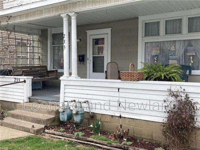 235 N 10th St in Cambridge, OH - Building Photo - Building Photo