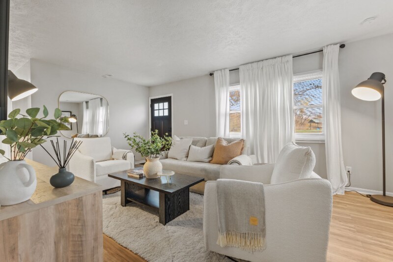 1209 Fall Creek Pkwy E Dr in Indianapolis, IN - Building Photo