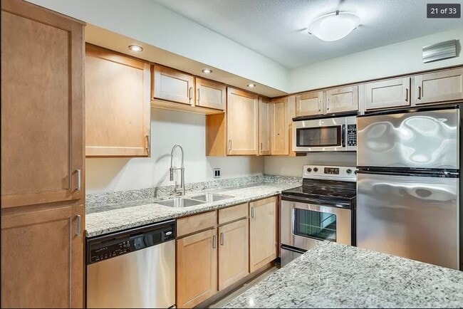 1225 E Medlock Dr, Unit 203 in Phoenix, AZ - Foto de edificio - Building Photo