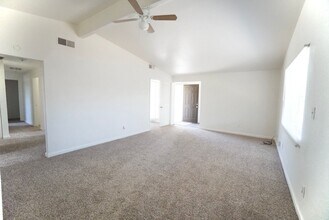 3812 Floral Dr in North Highlands, CA - Building Photo - Building Photo
