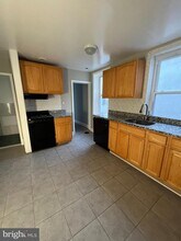 429 N 40th St-Unit -2 in Philadelphia, PA - Building Photo - Building Photo