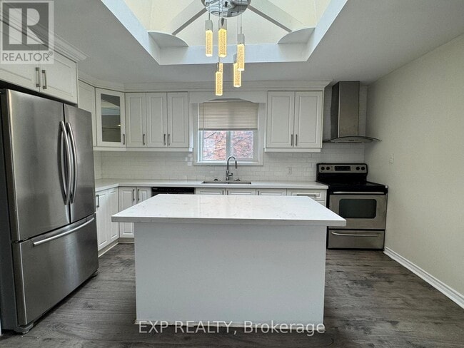 97 Central Park Blvd N in Oshawa, ON - Building Photo - Building Photo