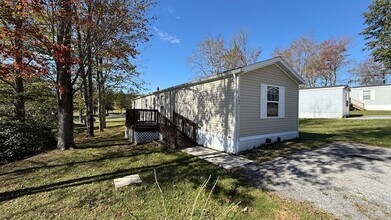 126 Sunflower Ln in Cresson, PA - Building Photo - Building Photo