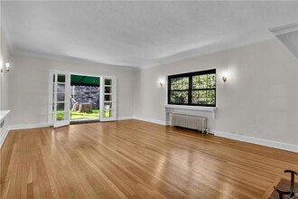 59 Kensington Rd in Bronxville, NY - Building Photo - Building Photo