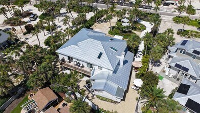 3604 Casey Key Rd in Nokomis, FL - Building Photo - Building Photo