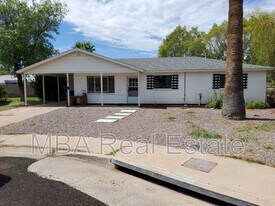 915 W 17th Pl in Tempe, AZ - Building Photo