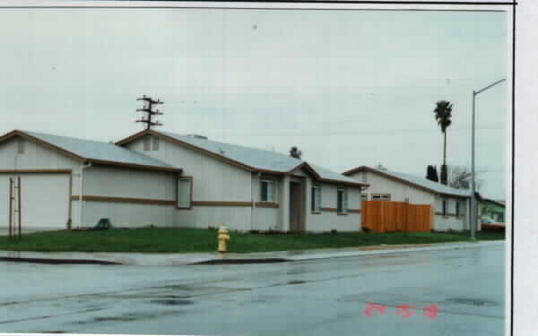 1814 1822, 1838 Granada Dr in Stockton, CA - Foto de edificio