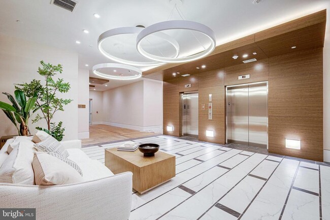 property at 801 N Fairfax St