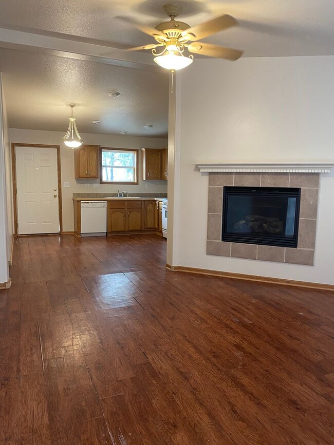 1323 Natalie St in Canon City, CO - Building Photo - Building Photo