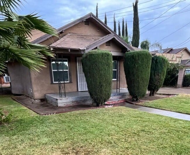 property at 40553 Orosi Dr
