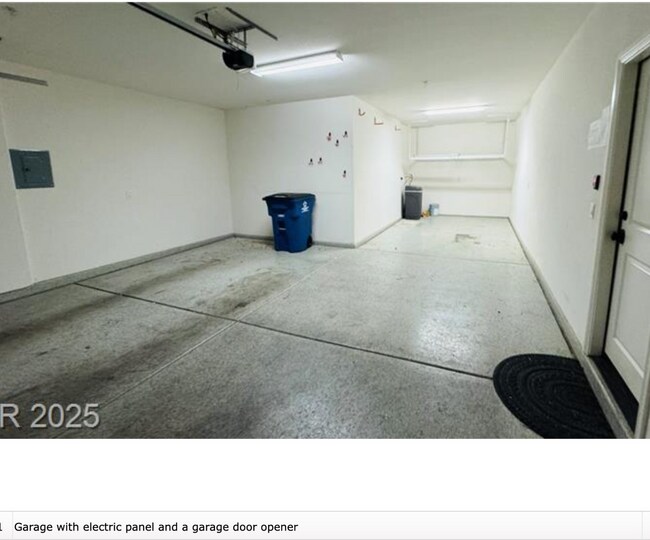 2596 Prairie Pine St in Henderson, NV - Building Photo - Building Photo