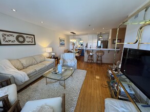 5605 Friars Rd in San Diego, CA - Building Photo - Building Photo