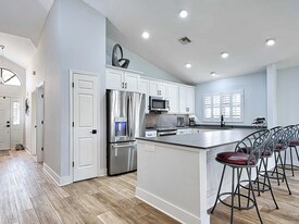 333 W Milford St in Glendale, CA - Building Photo