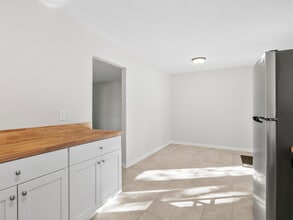 51 W Chapel Rd in Asheville, NC - Building Photo - Building Photo