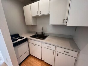 154-156A Carlotta Cir in Strawberry, CA - Building Photo - Building Photo