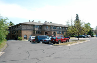 Mount Royal Pines Apartments in Duluth, MN - Foto de edificio - Building Photo