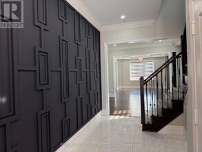 4 Lyle Wy in Brampton, ON - Building Photo - Building Photo