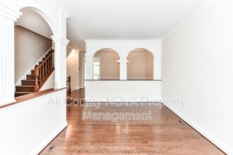 6006 Kelsey Ct in Falls Church, VA - Building Photo - Building Photo