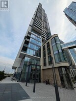 7890 Jane St in Vaughan, ON - Building Photo