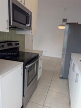 1585 NE 125th St in North Miami, FL - Building Photo - Building Photo