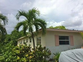 827 NW 1st Ave in Fort Lauderdale, FL - Building Photo - Building Photo