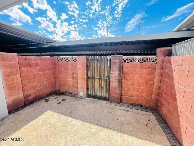 property at 6818 N 35th Ave