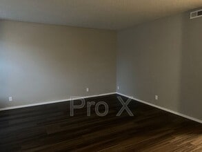 1015 S St Louis Ave in Joplin, MO - Building Photo - Building Photo