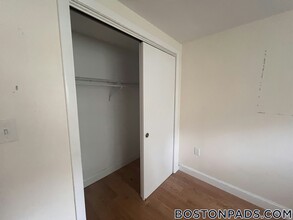 8 Captain Parker Arms in Lexington, MA - Building Photo - Building Photo
