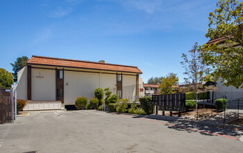 Allenwood in San Jose, CA - Building Photo - Building Photo