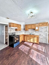 3295 W 46th St in Cleveland, OH - Building Photo - Building Photo