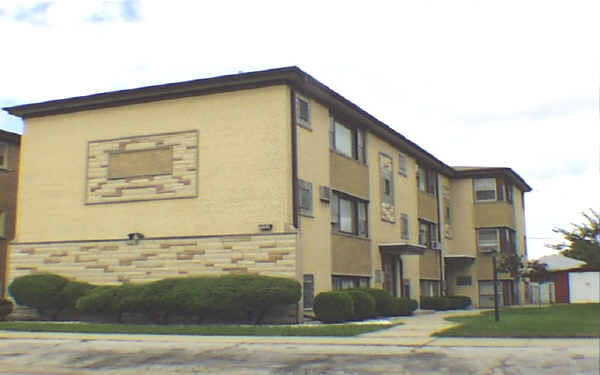 7526-7528 W Lawrence Ave in Harwood Heights, IL - Foto de edificio