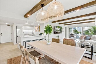 1777 Ala Moana Blvd in Honolulu, HI - Foto de edificio - Building Photo