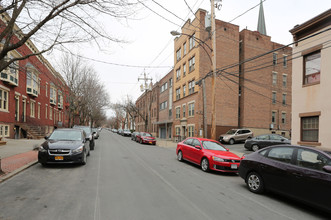 71 chestnut street in Albany, NY - Foto de edificio - Building Photo