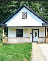 2243 Spruce Ave in Kansas City, MO - Building Photo