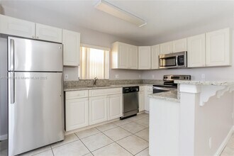 4200 Turnberry Cir in Greenacres, FL - Building Photo - Building Photo