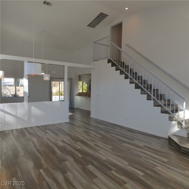 31 Fantasia Ln in Henderson, NV - Building Photo - Building Photo