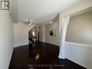 106 William Berczy Blvd in Markham, ON - Building Photo - Building Photo