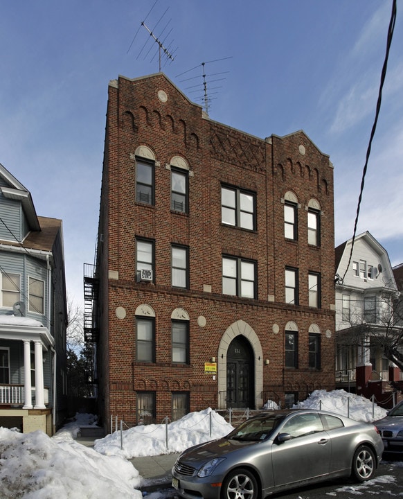 222-224 Jewett Ave in Jersey City, NJ - Building Photo