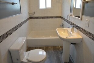 5003 Cleon Ave, Unit A in Los Angeles, CA - Building Photo