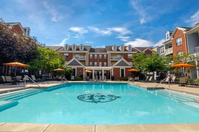 Providence at Old Meridian in Carmel, IN - Foto de edificio - Building Photo